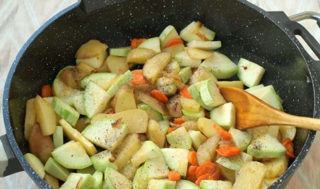 Тушеные кабачки с мясом в мультиварке - пошаговый рецепт с фото
