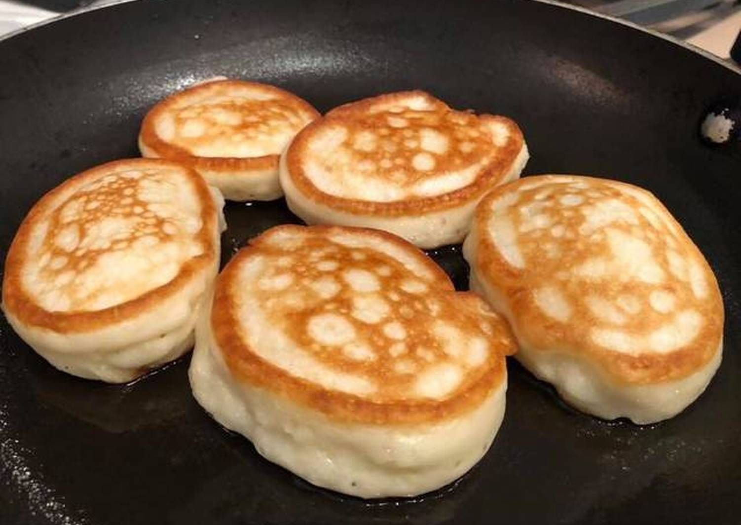 Пышные оладьи на дрожжах