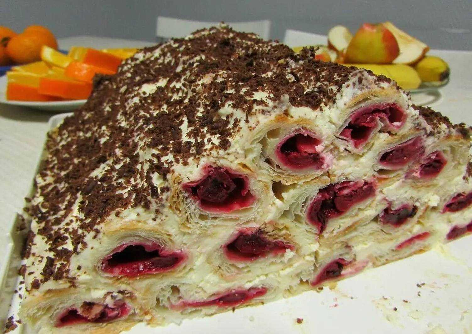 Торт монастырская изба» с вишней со сметанным кремом