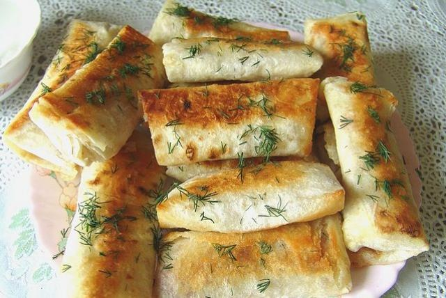 Чебуреки из лаваша с фаршем на сковороде