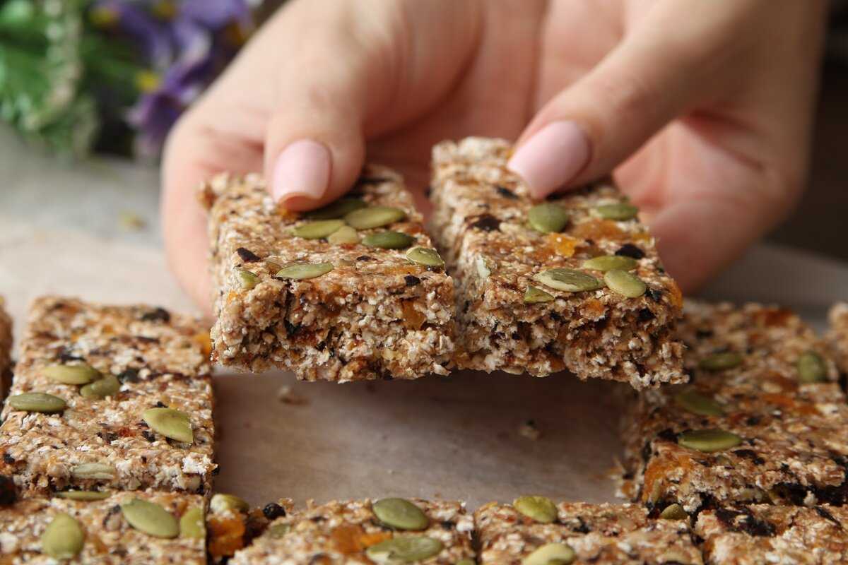 Домашние батончики мюсли: 5 рецептов своими руками