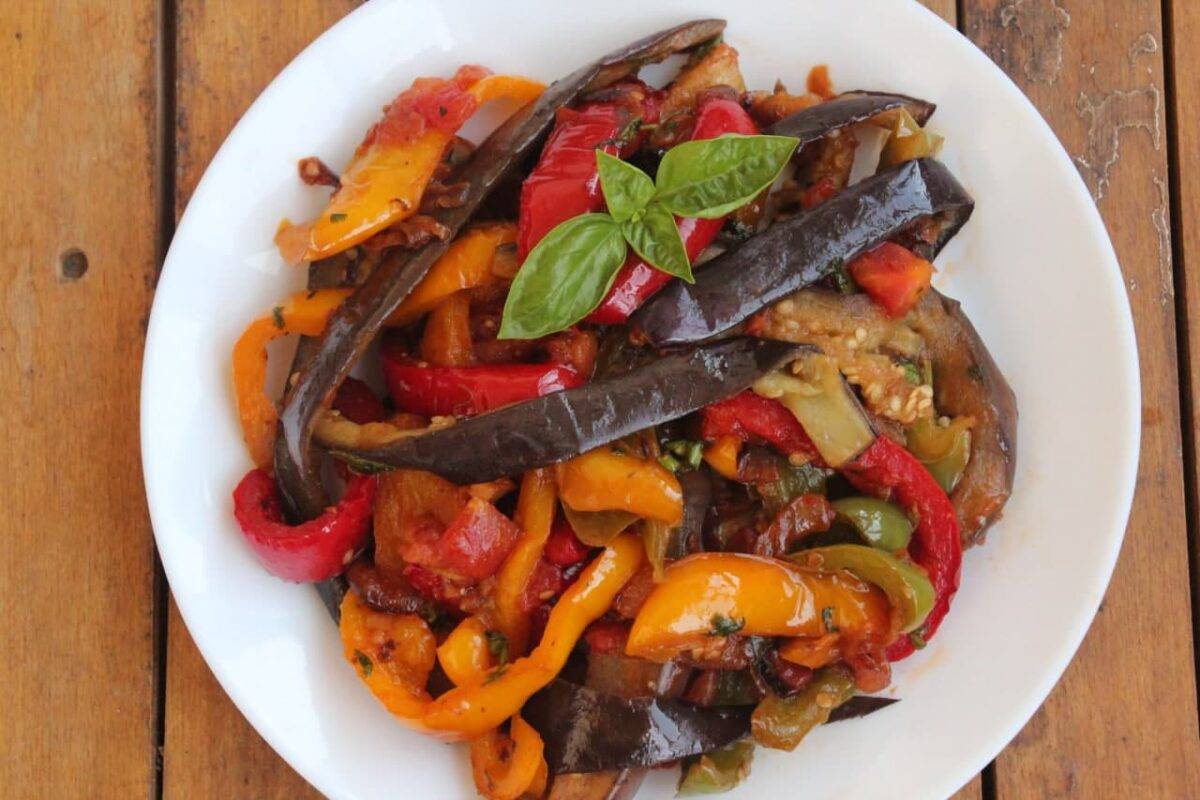 Картошка с мясом и грибами в горшочках в духовке рецепт фото пошагово и видео - 1000.menu