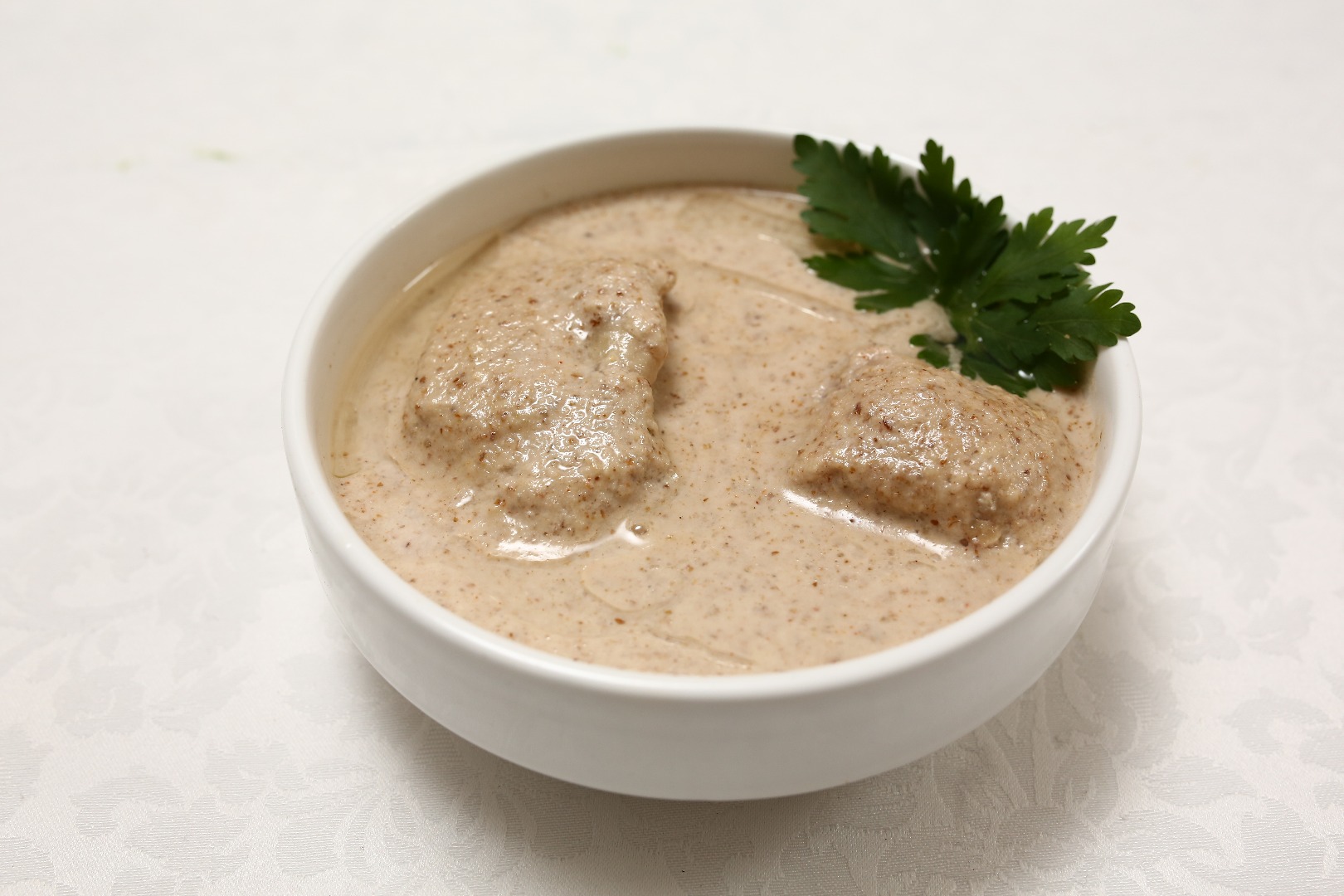 Сациви из курицы по-грузински: классический рецепт и его вариации