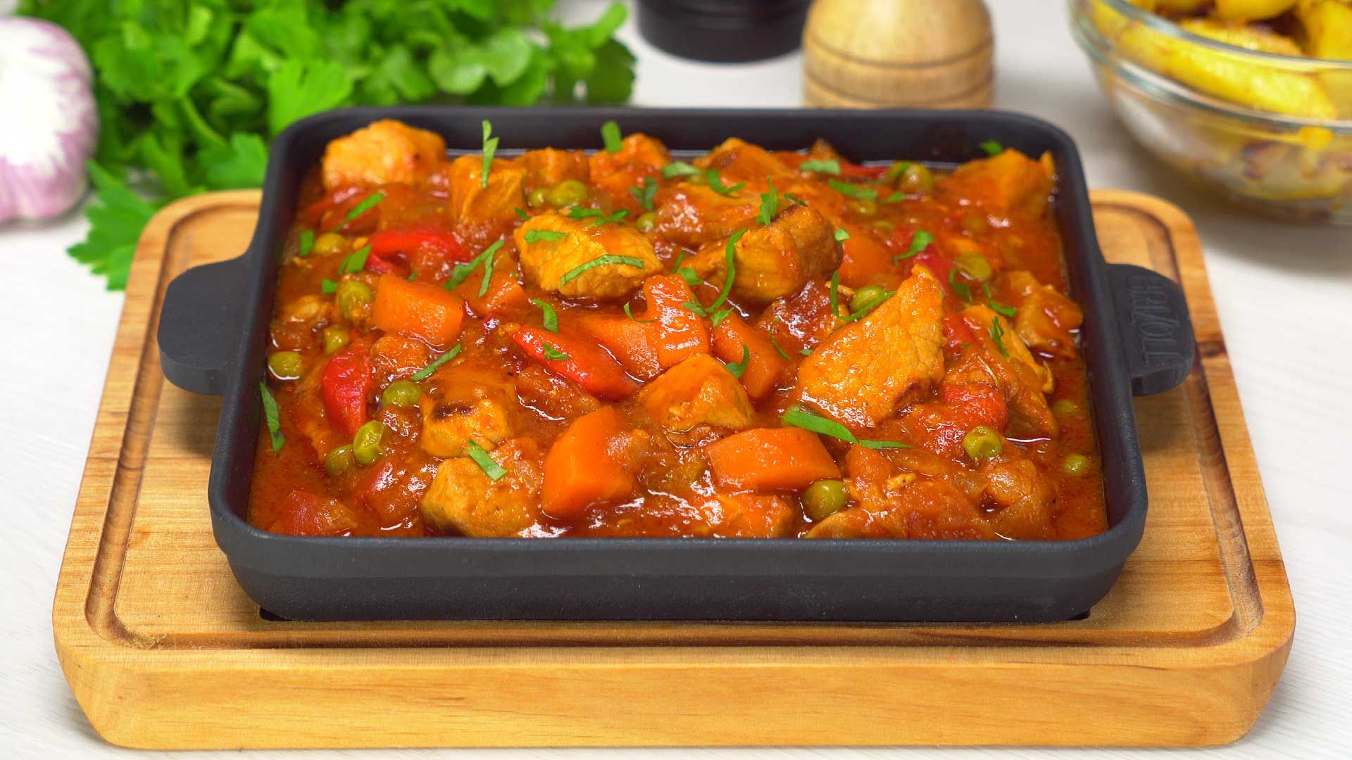 Свинина на сковороде: 9 простых и вкусных рецептов
