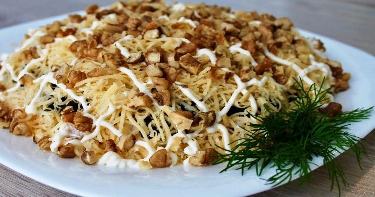 Салат «прага» с курицей и черносливом: рецепты