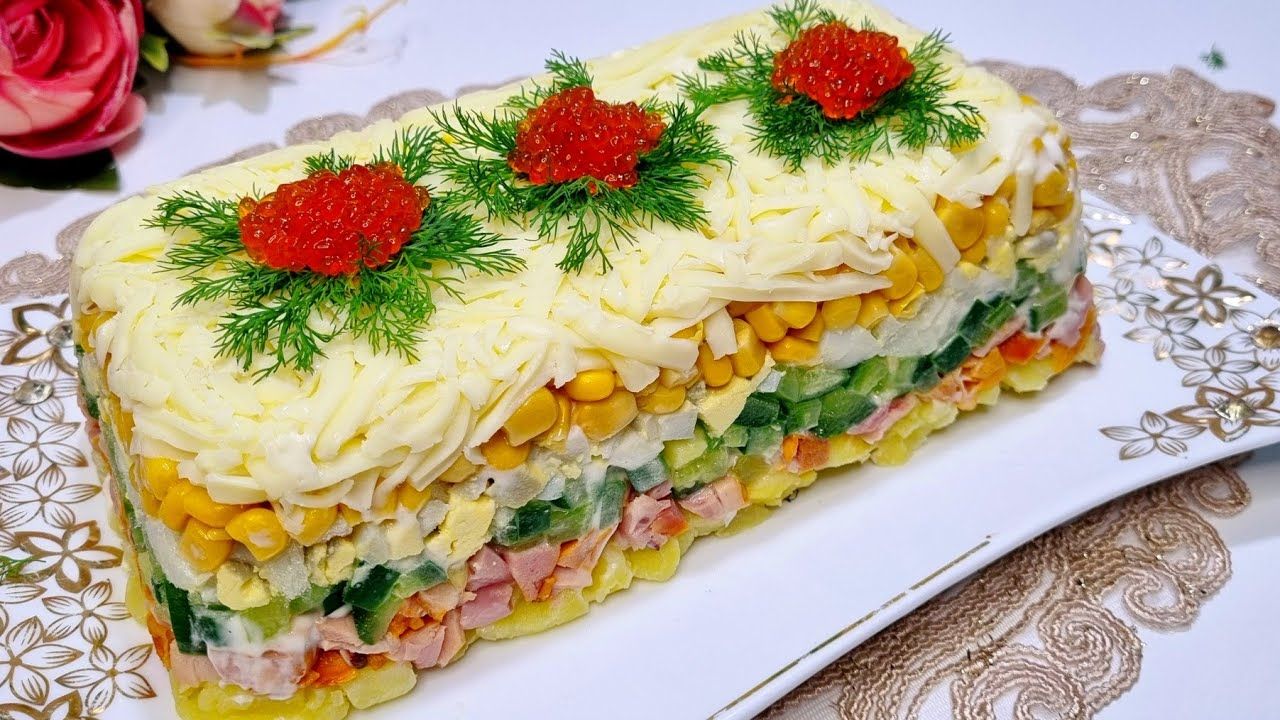 Закусочный торт "наполеон" с курицей и грибами из готовых коржей - рецепт с фото
