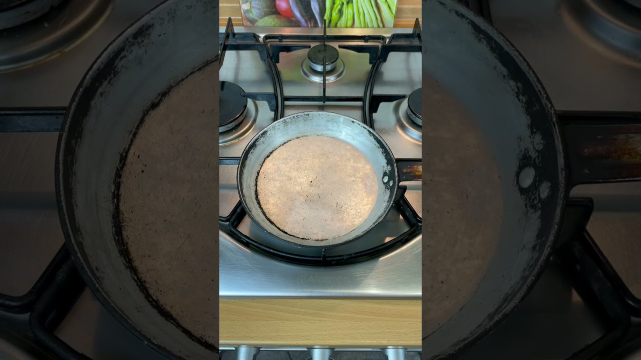 Что делать, если пригорает сковорода? как прокалить ее солью? что сделать, чтобы к ней ничего не прилипало? можно ли использовать посуду с поврежденным антипригарным покрытием?