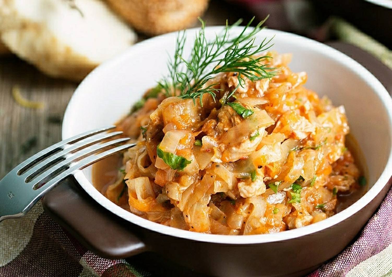Тушеная капуста: простые и очень вкусные рецепты