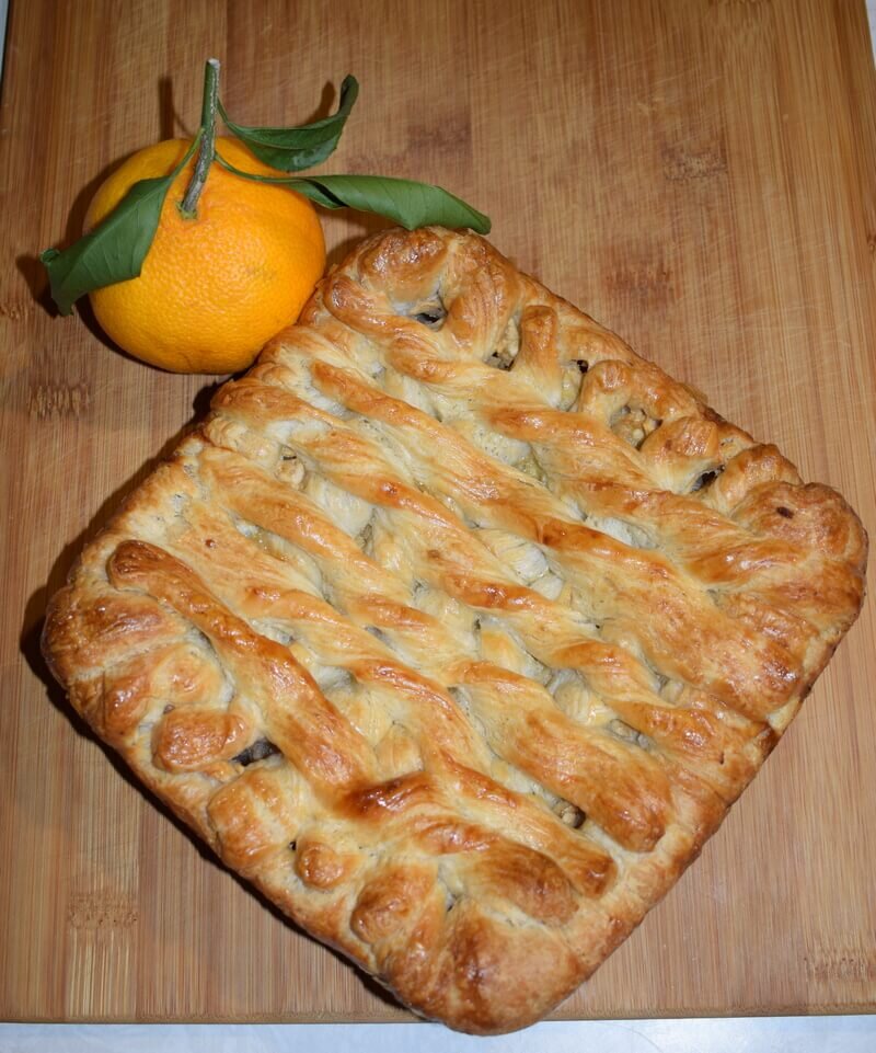 Пирог из слоеного теста: 15 вкусных рецептов приготовления