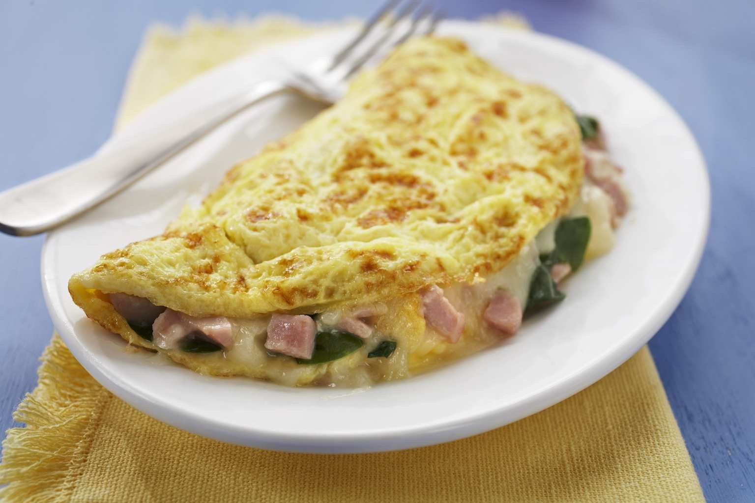 Вкусный и пышный омлет можно приготовить и в мультиварке если у вас есть в наличии такая кухонная помощница Данная техника отличный вариант для создания блюд