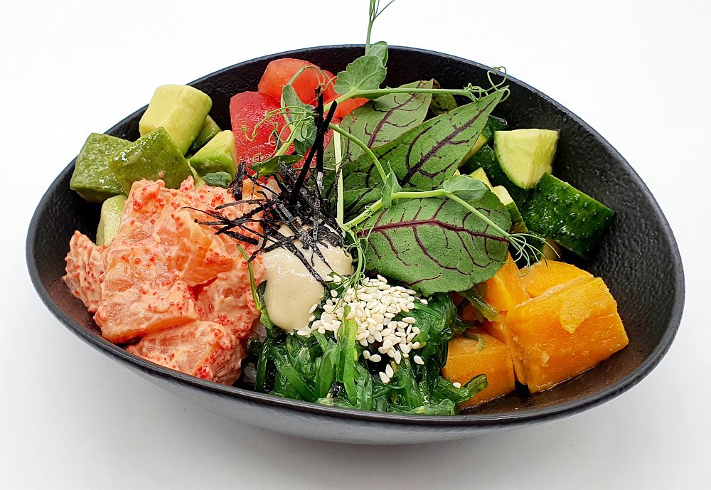 Love this spicy "tuna" watermelon poke bowl • tasty thrifty timely