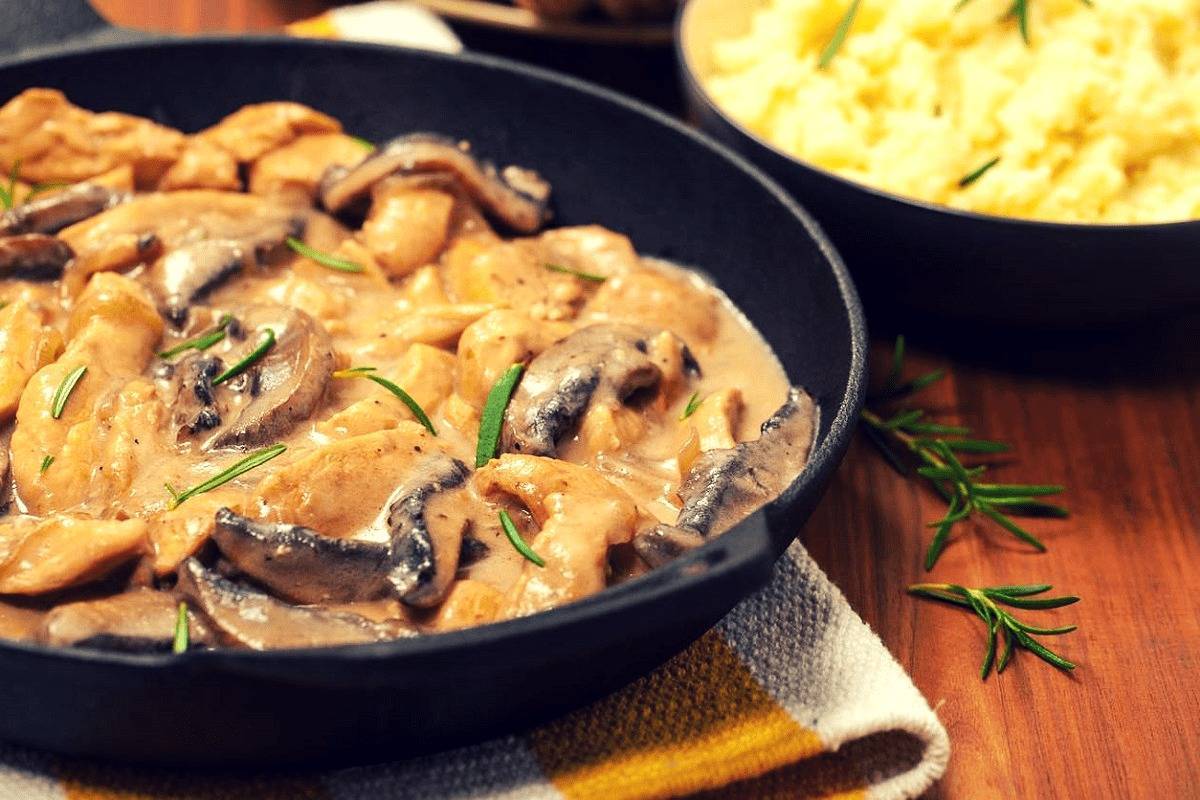 Как можно приготовить мясо с белыми грибами