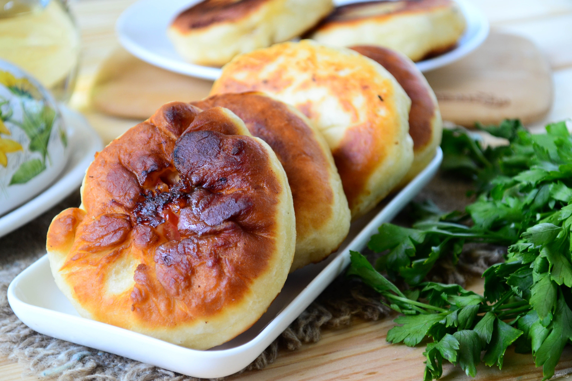Беляши с мясом на сковороде — очень вкусные домашние рецепты