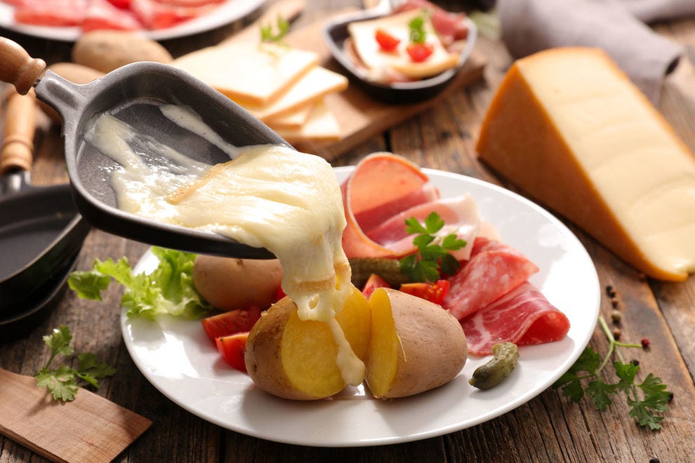 Раклет: история происхождения, вкус, как подавать раклет к блюдам