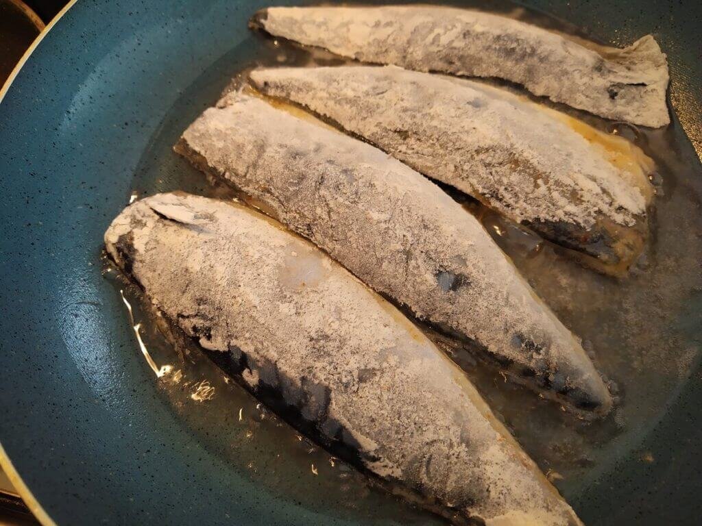 Горячие блюда из скумбрии — самые простые рецепты вкусной рыбы домашнего приготовления