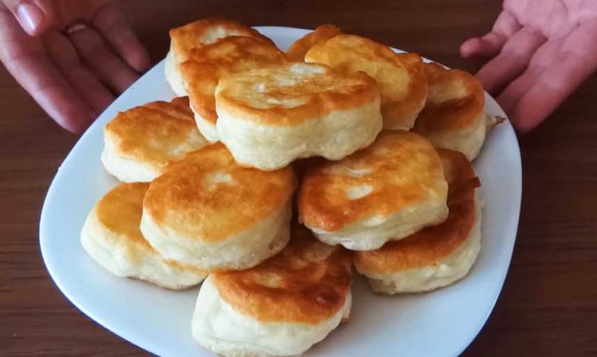 Оладьи с яблоками на молоке с содой - рецепт с фото