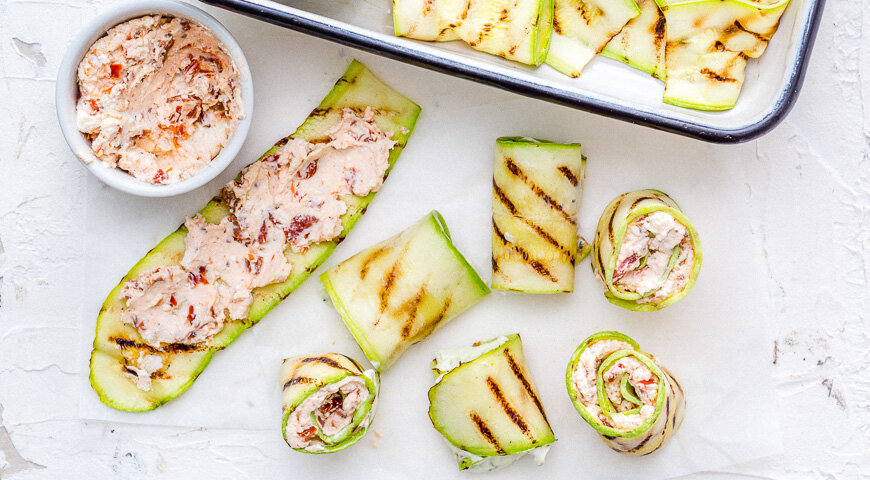Рулетики из кабачков с разными начинками – 6 самых вкусных рецептов