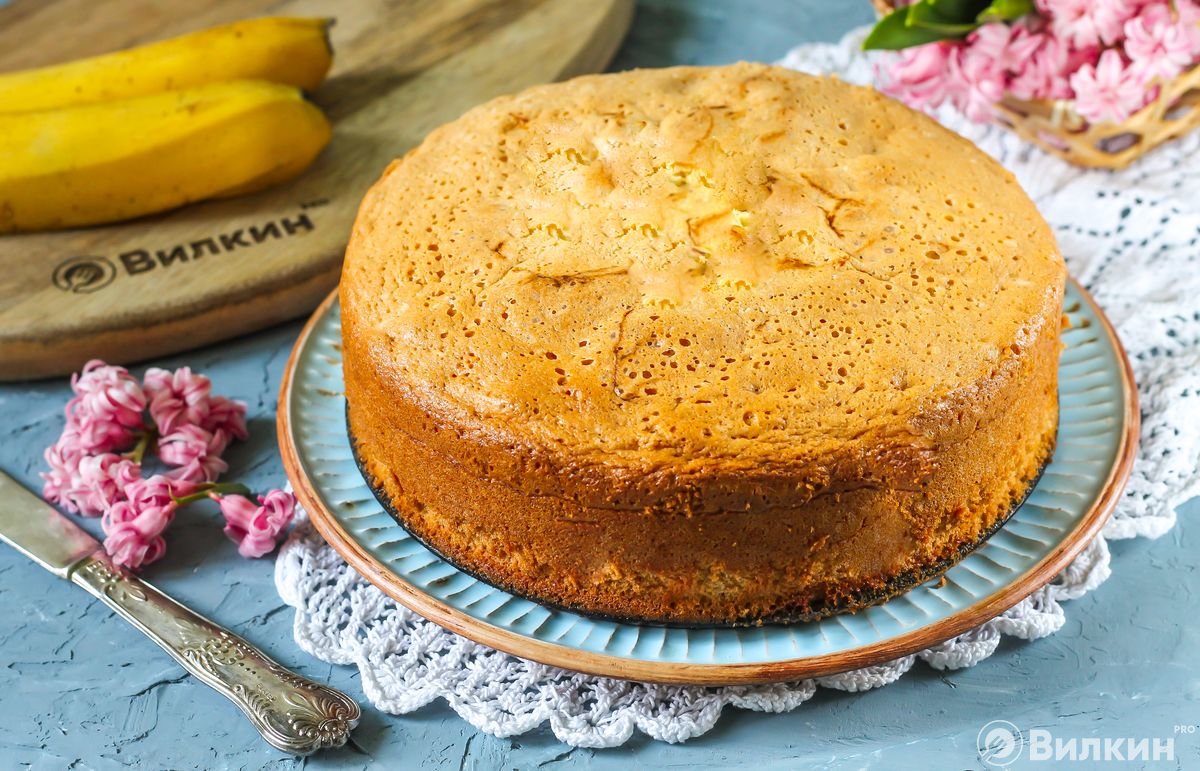 Шарлотка из яблок с бананами - рецепт выпечки с фото