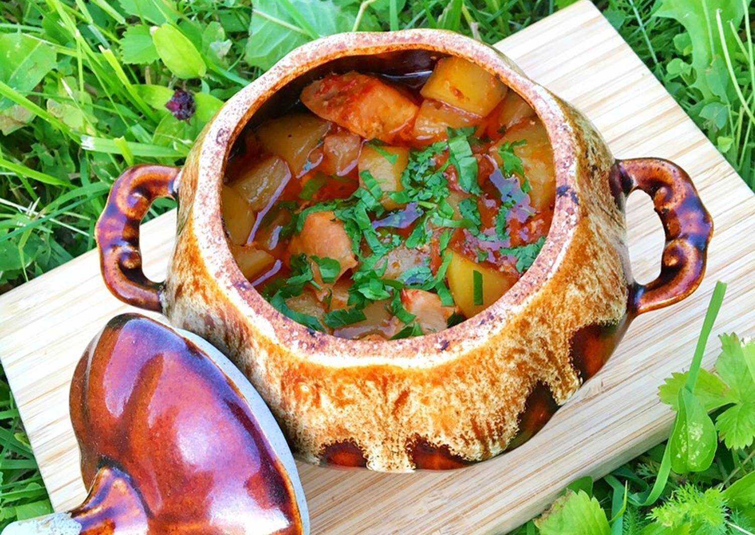 Жаркое в горшочках – 6 вкусных рецептов