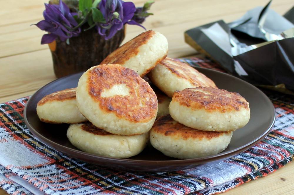Сырники из творога с манкой в духовке: 2 варианта