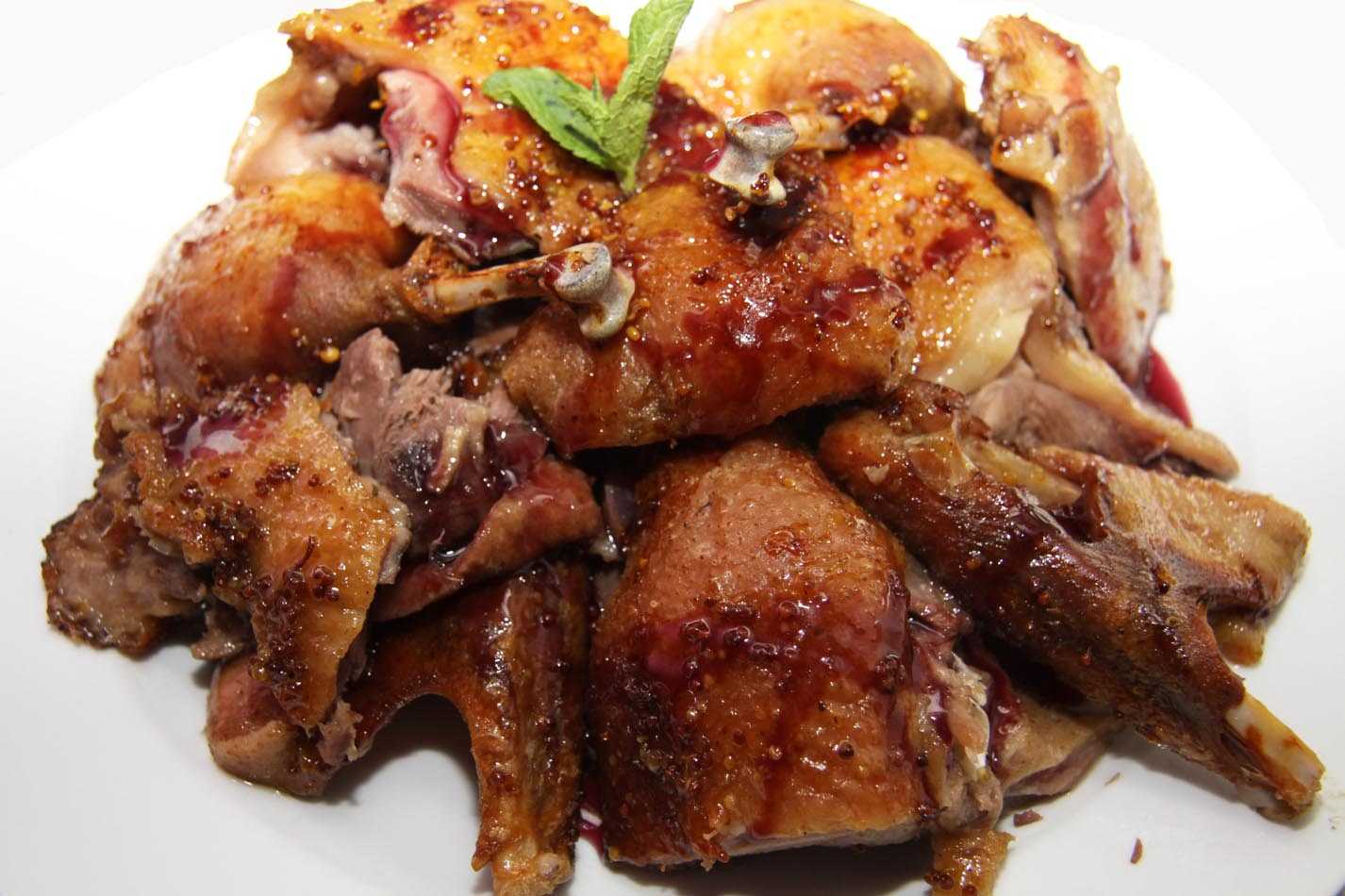Как запечь утку в духовке кусочками: 9 рецептов, советы