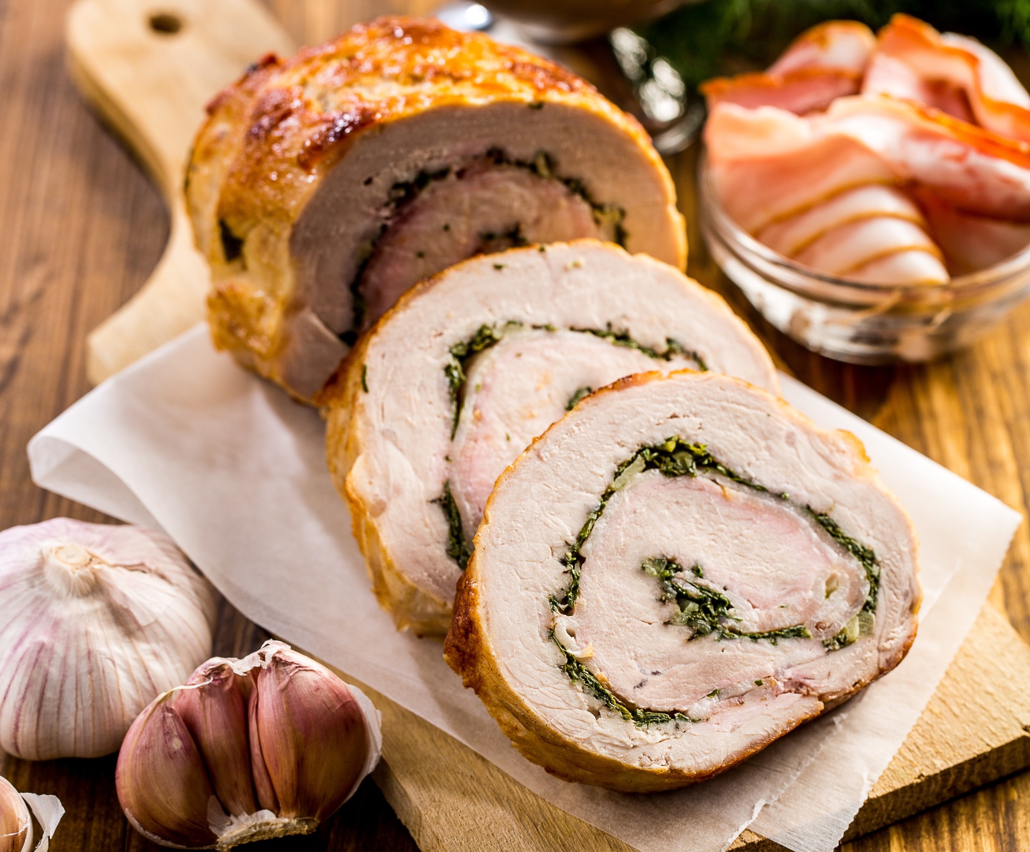 Мясные рулетики – 10 вкусных рецептов приготовления