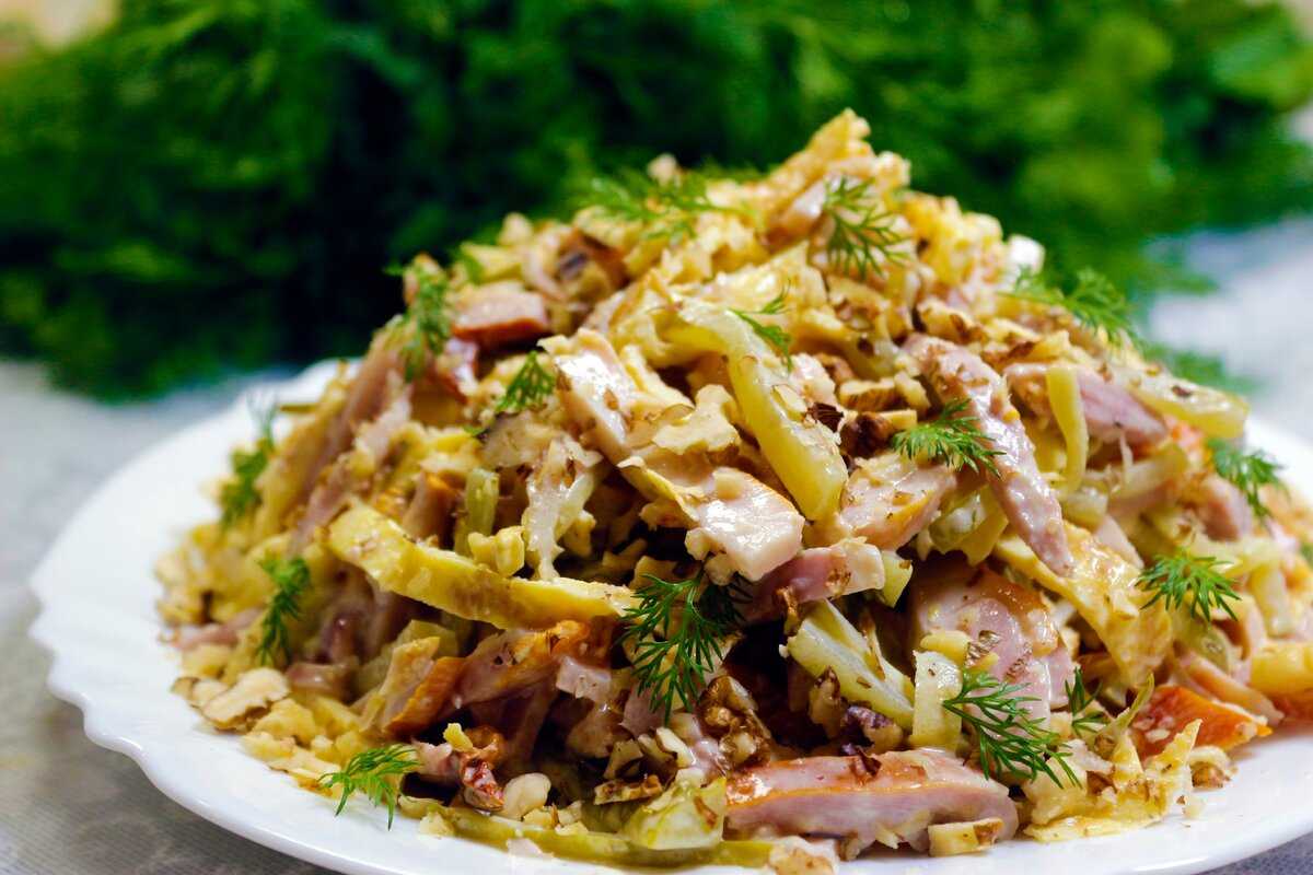 Рецепт салата столичный с копченой курицей