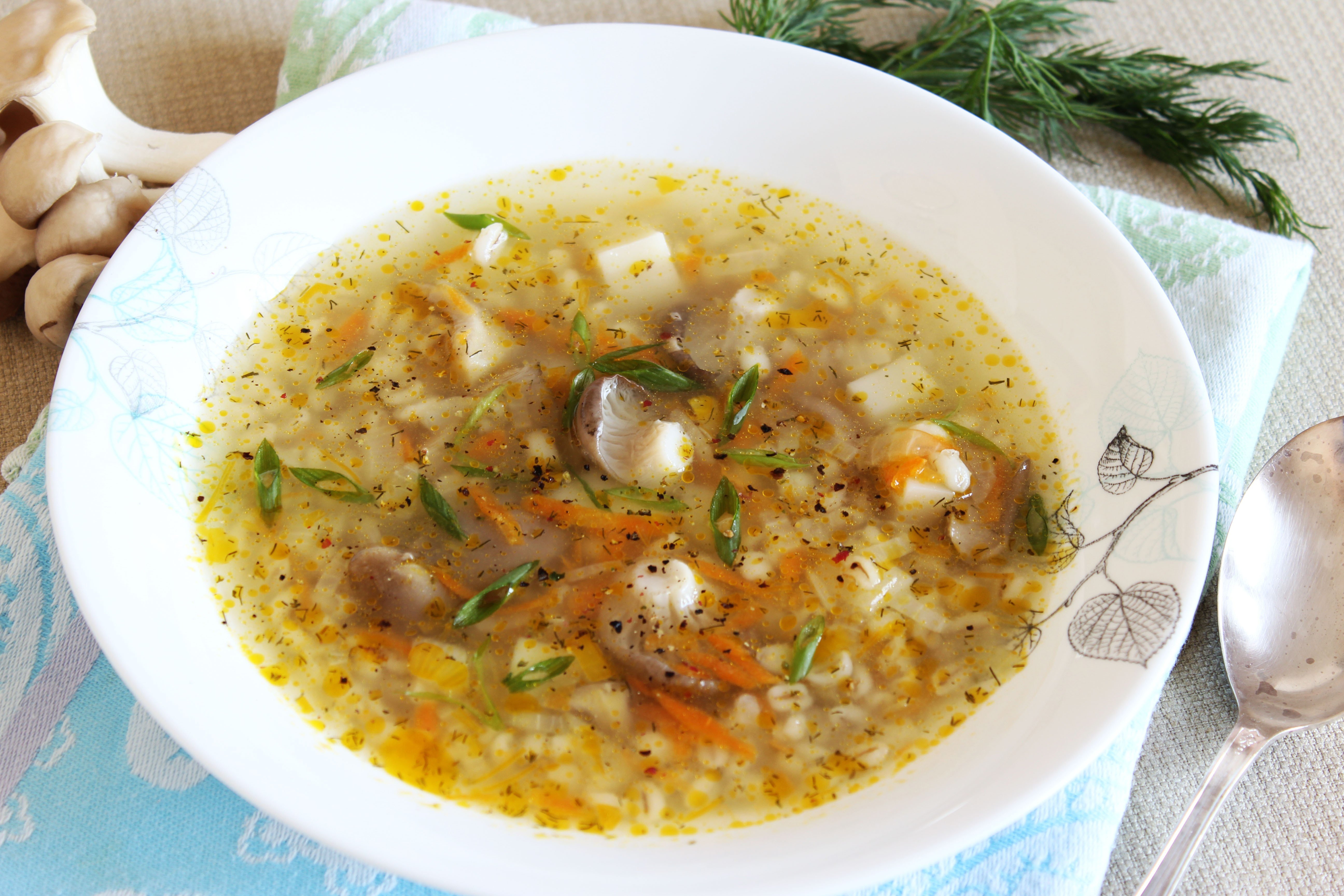 Недельник супов. ячневая мясная похлебка.