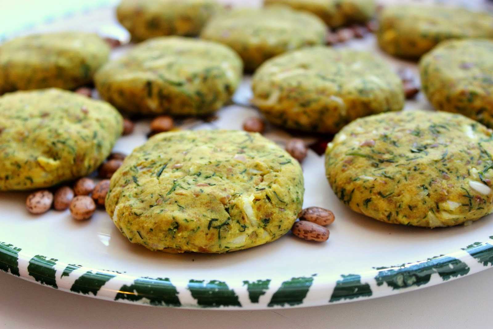 Вегетарианские котлеты: 10 вкуснейших рецептов без мяса и рыбы