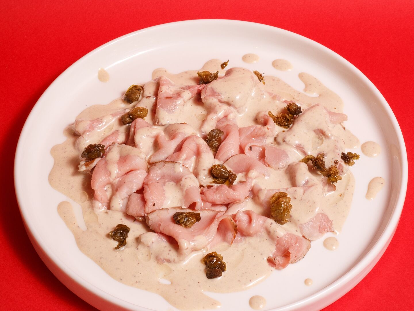 Вителло тоннато (vitello tonnato)