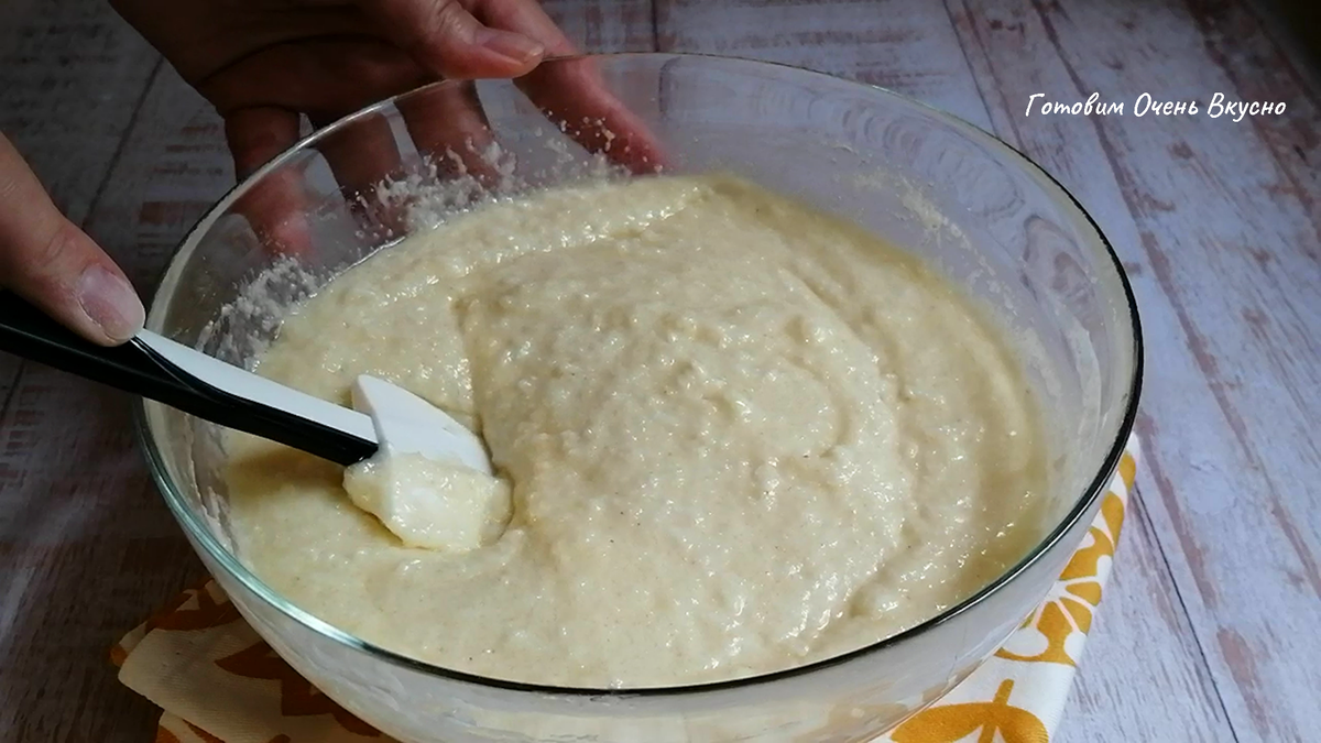 Манник на кефире: 12 простых и вкусных рецептов