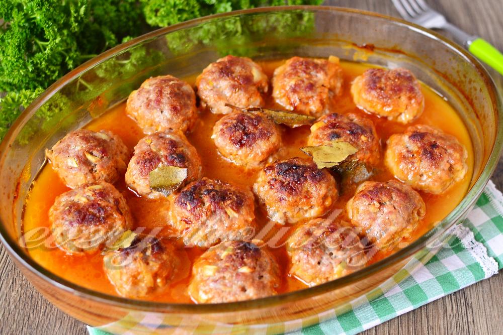 Котлеты с подливкой в духовке: пошаговый рецепт с фото