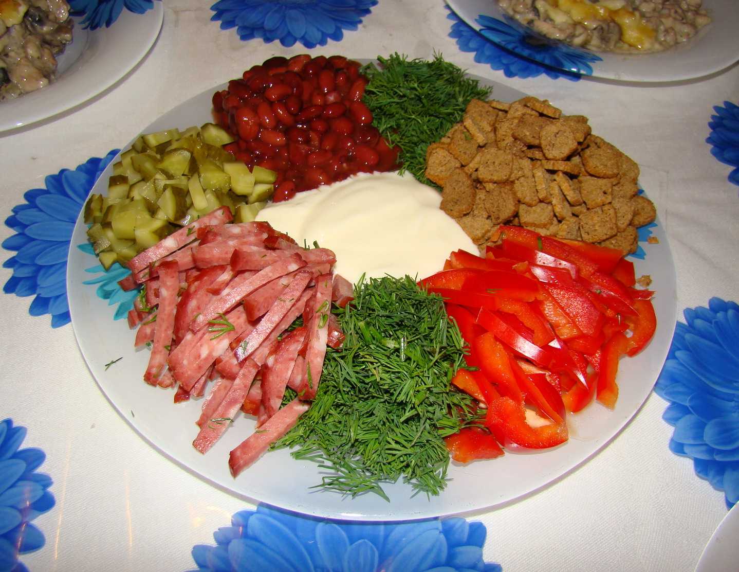 Салат который выкладывается кучками рецепты
