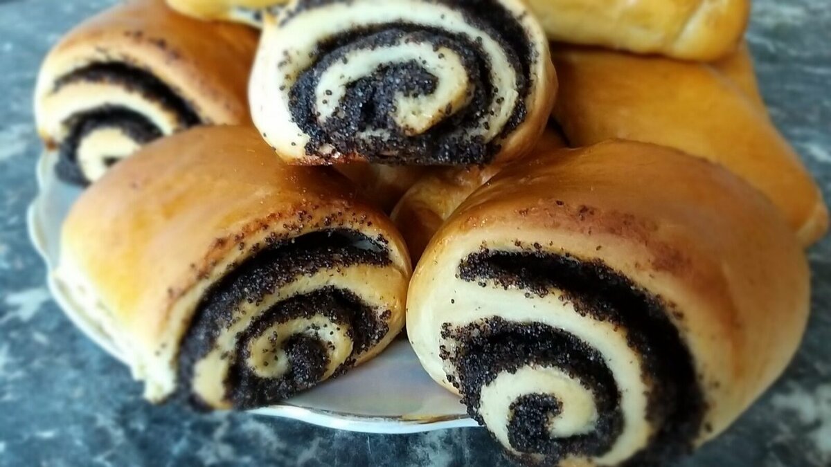 Рулет с маком