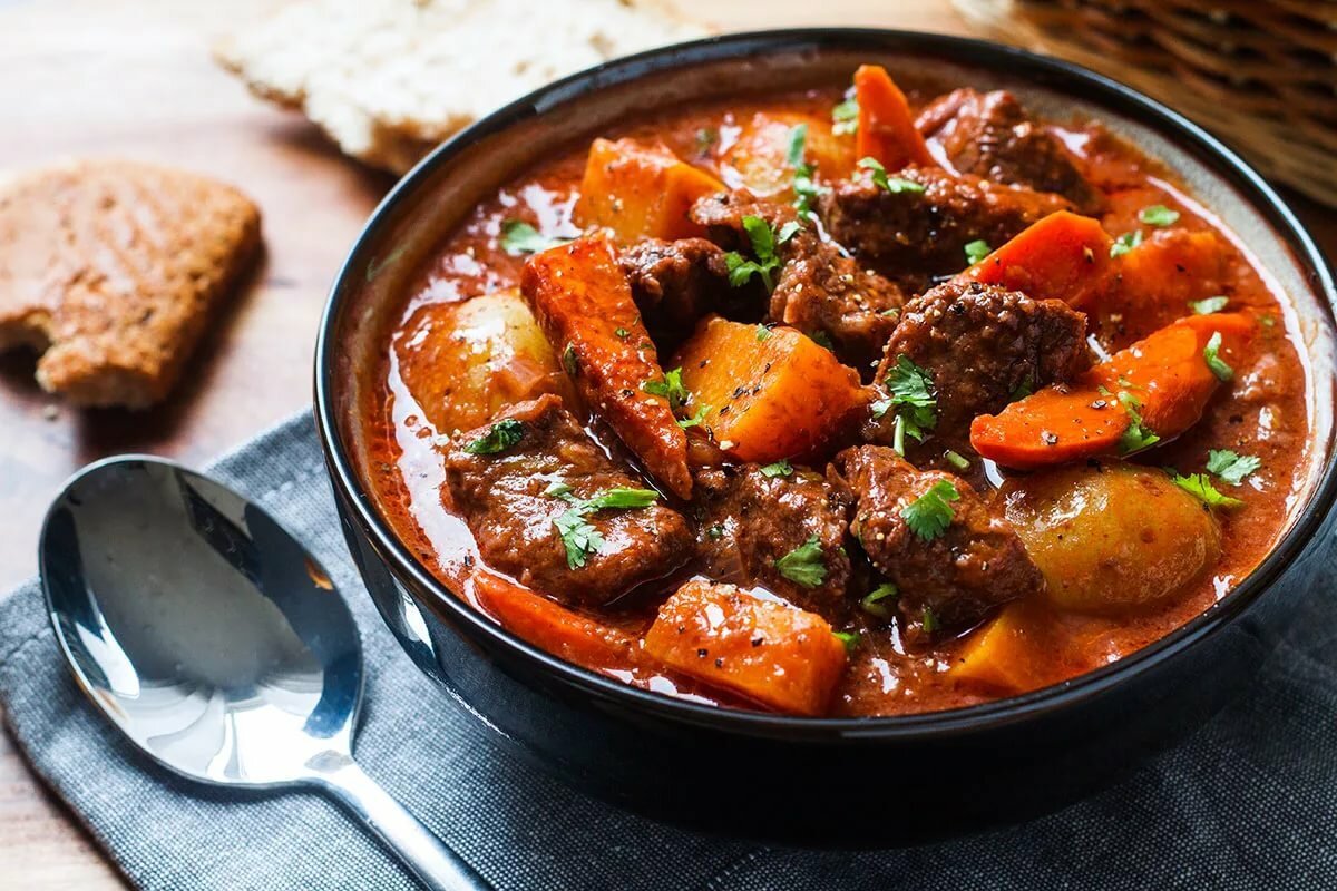 Как вкусно приготовить говядину: лучшие рецепты + полезные лайфхаки