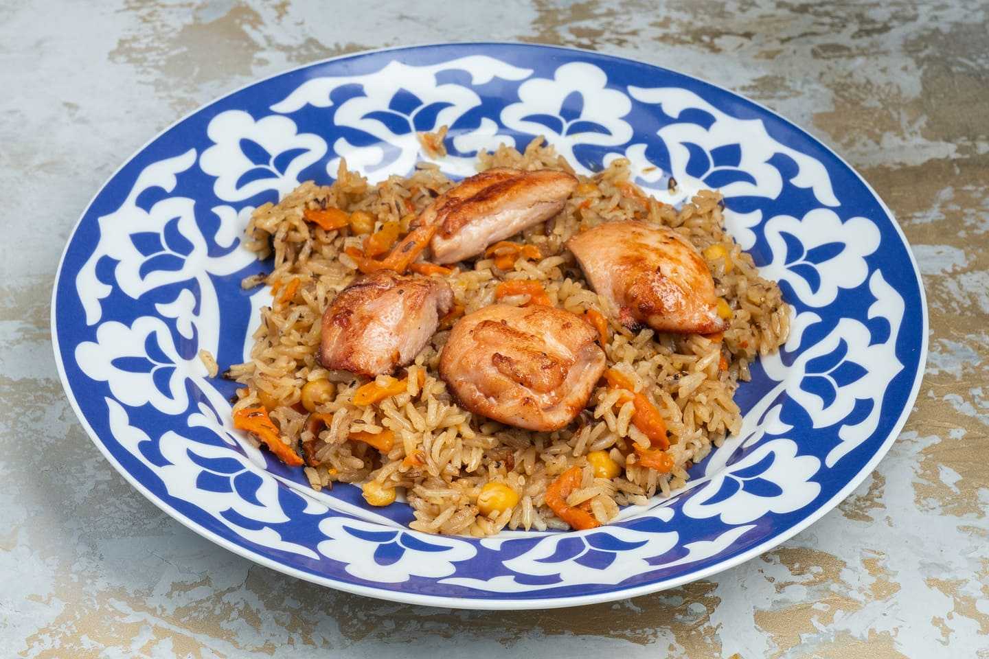 Плов из свинины — 3 самых вкусных и простых рецепта