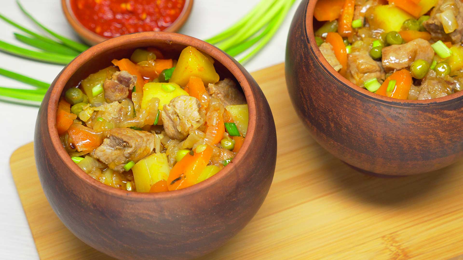 Мясо в горшочках: 7 способов приготовления и полезные советы