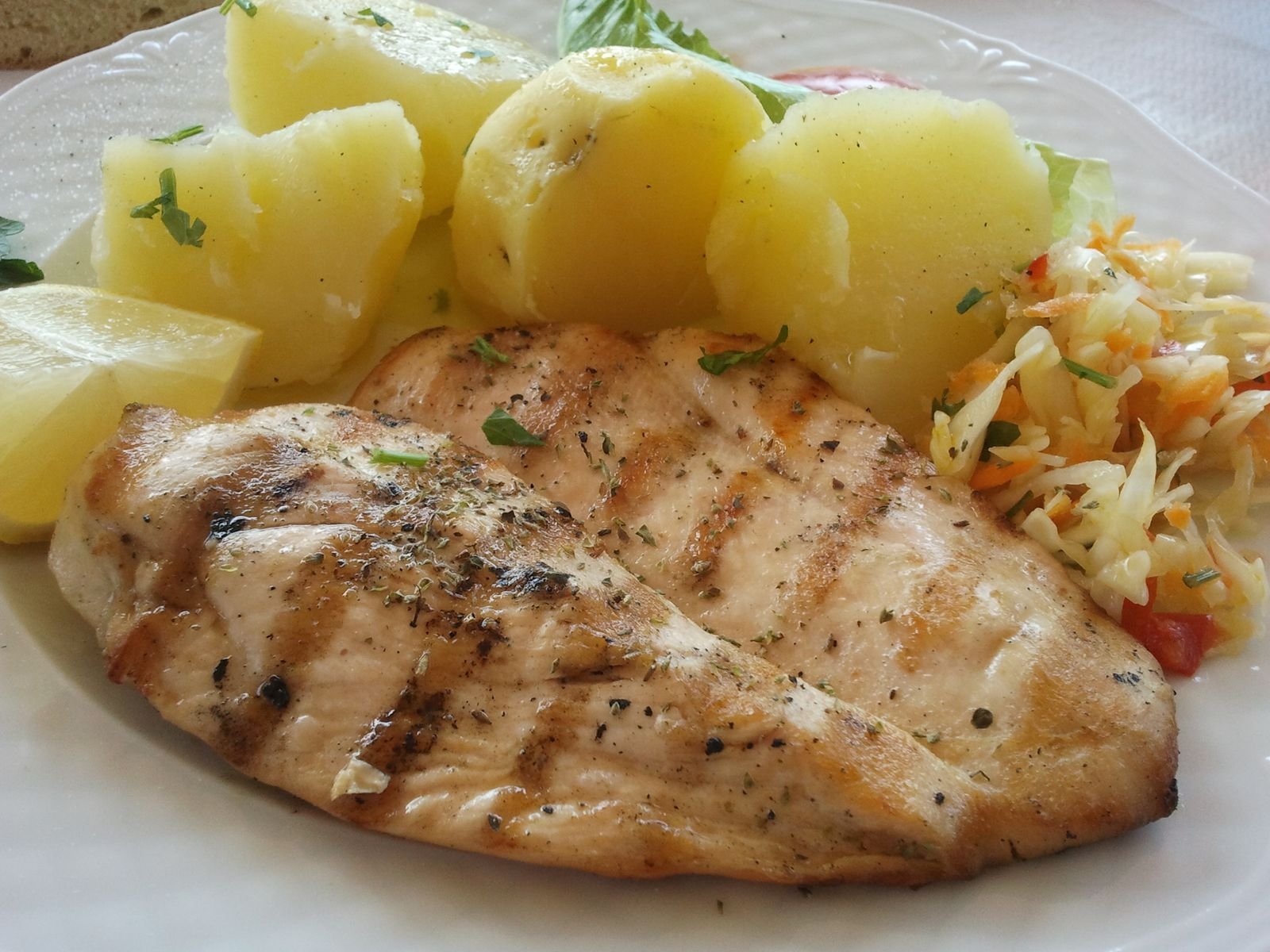 Топ-5 способов, как вкусно приготовить куриную грудку на сковороде