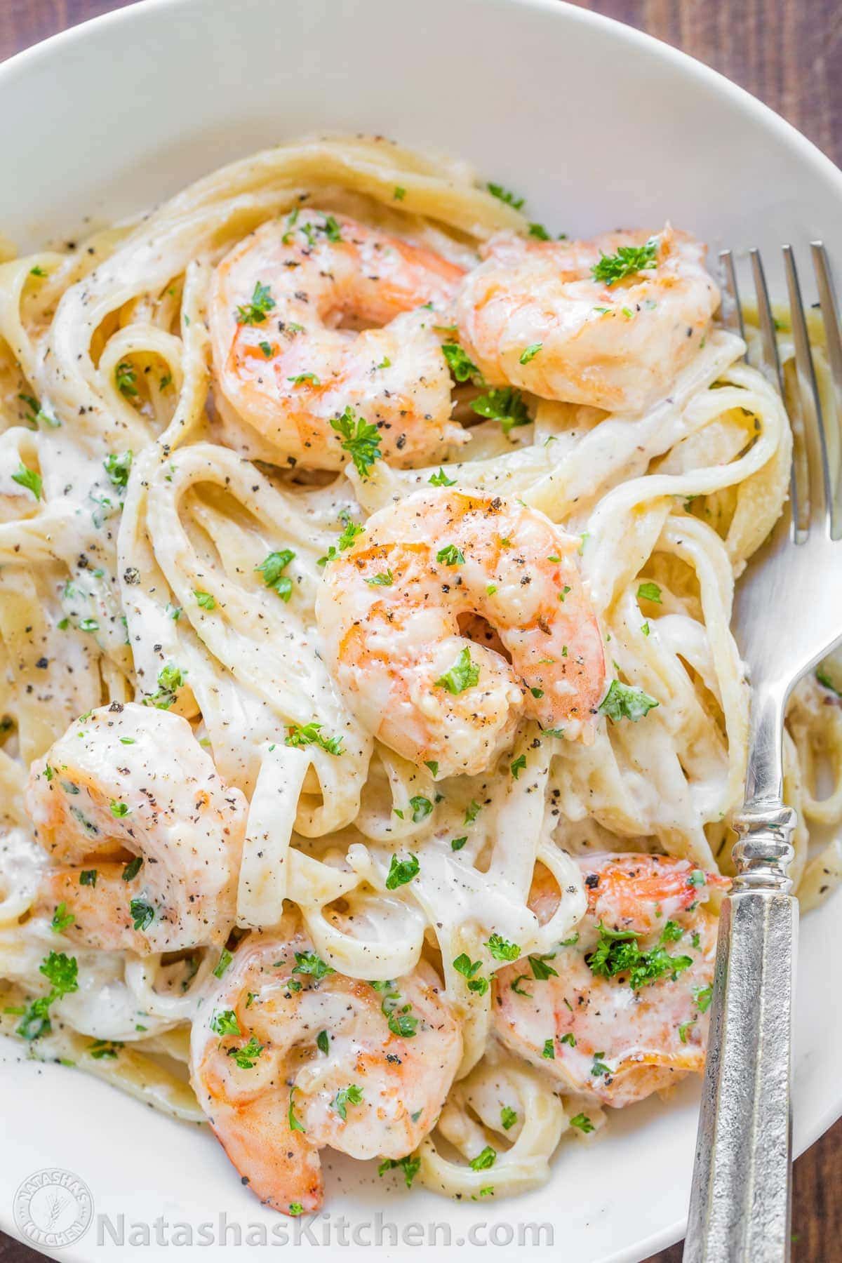 Салат с рукколой и креветками: 5 рецептов на каждый день