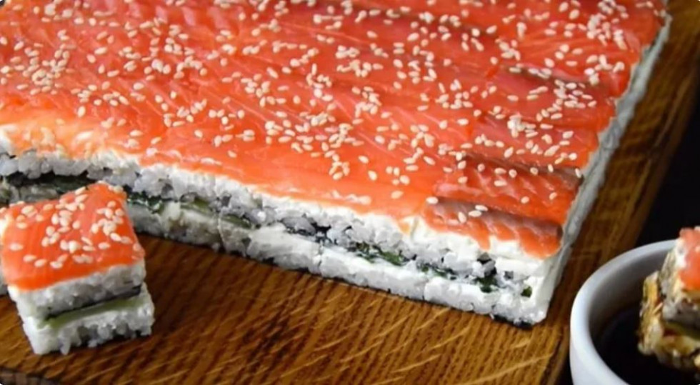 Салат мимоза с консервированной горбушей и сыром классический