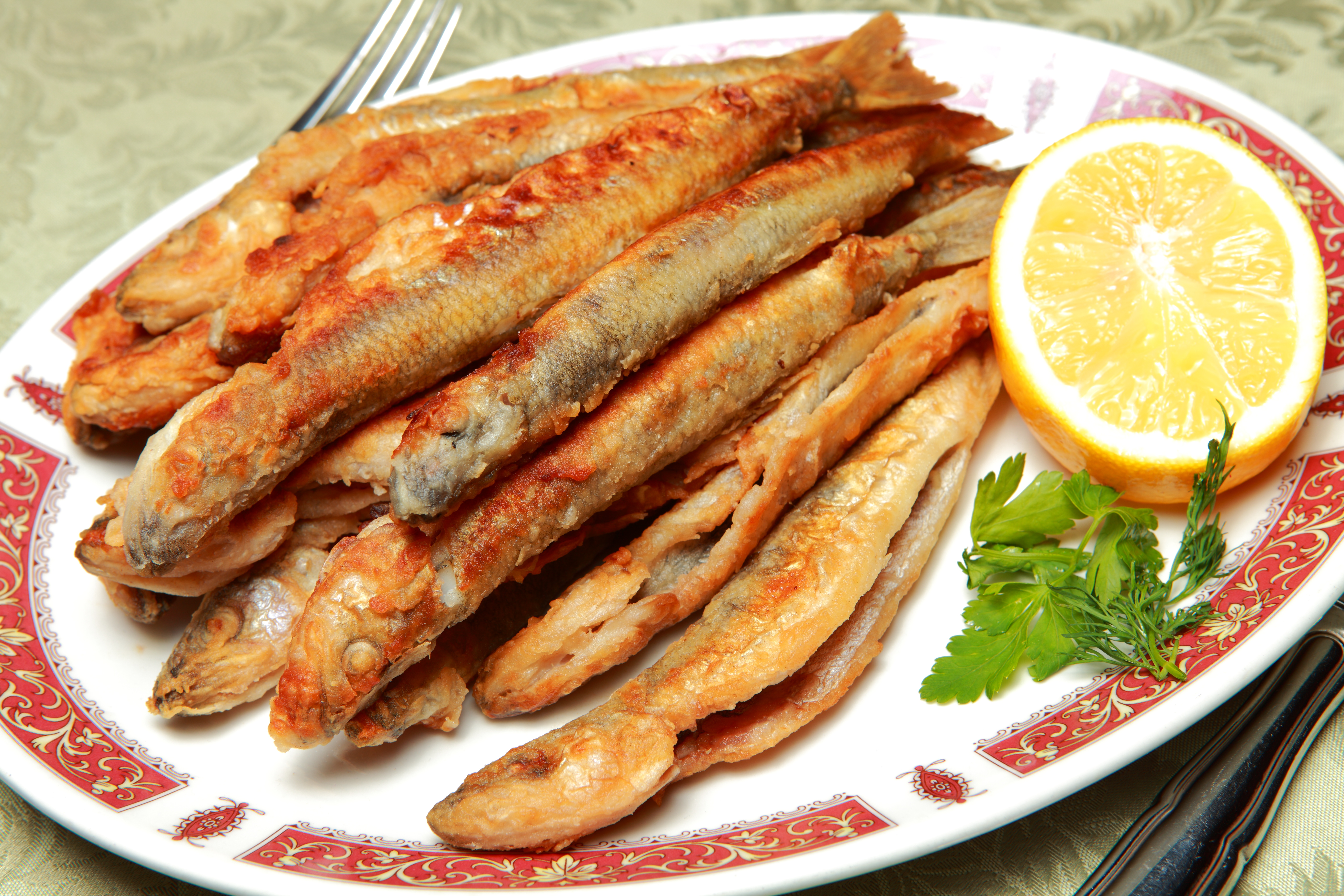 Дёшево и вкусно - жареная мойва на сковороде. популярные и простые в приготовлении рецепты жареной мойвы на сковороде - автор екатерина данилова - журнал женское мнение
