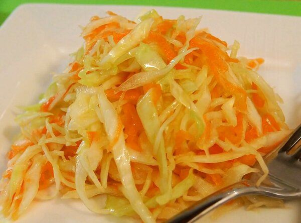 Салаты из свежей капусты — 17 простых и очень вкусных рецептов