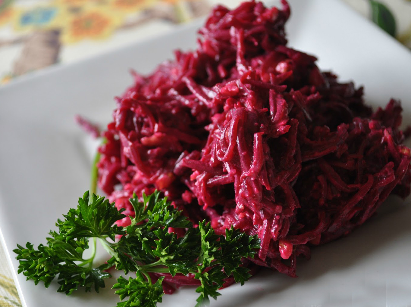 Салат из свеклы: очень вкусные рецепты "пальчики оближешь"