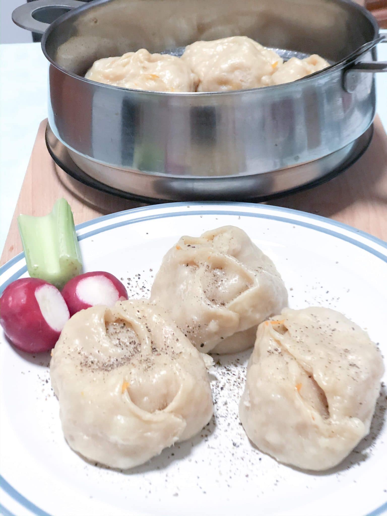 Манты по-узбекски с тыквой и мясом в домашних условиях