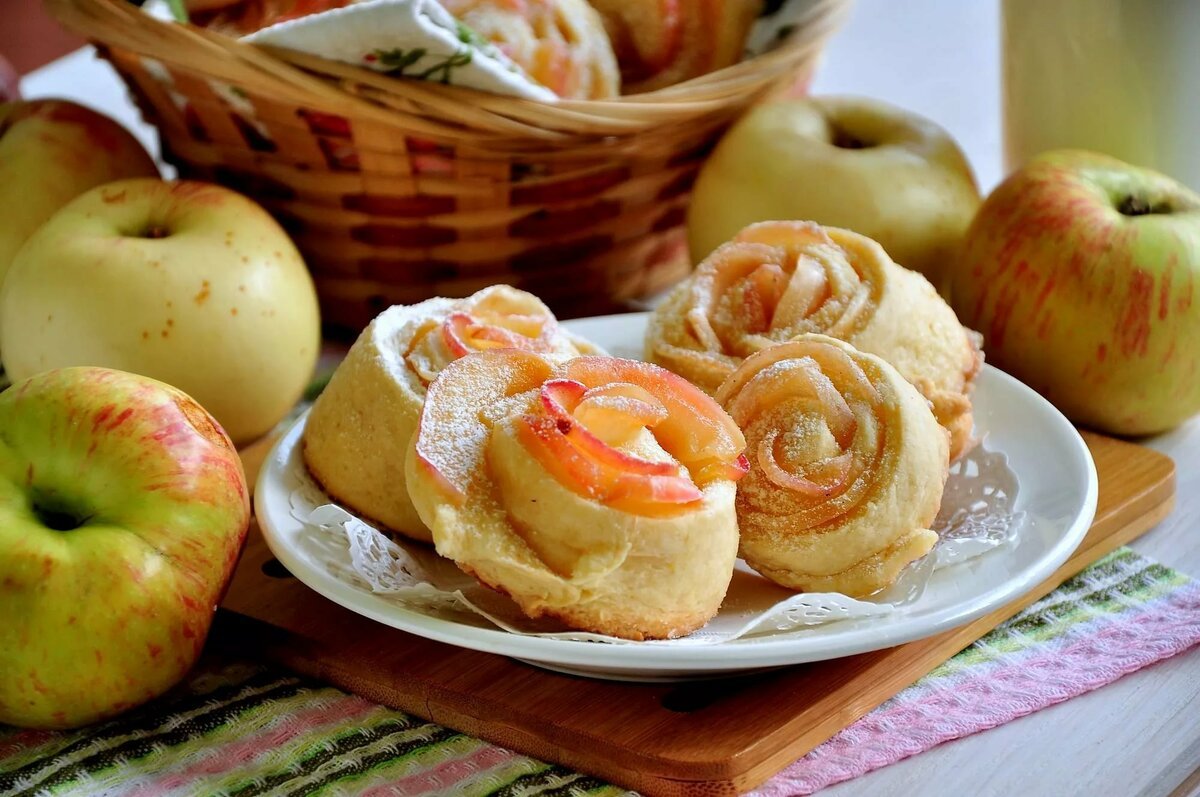 Вкусные яблочные булочки