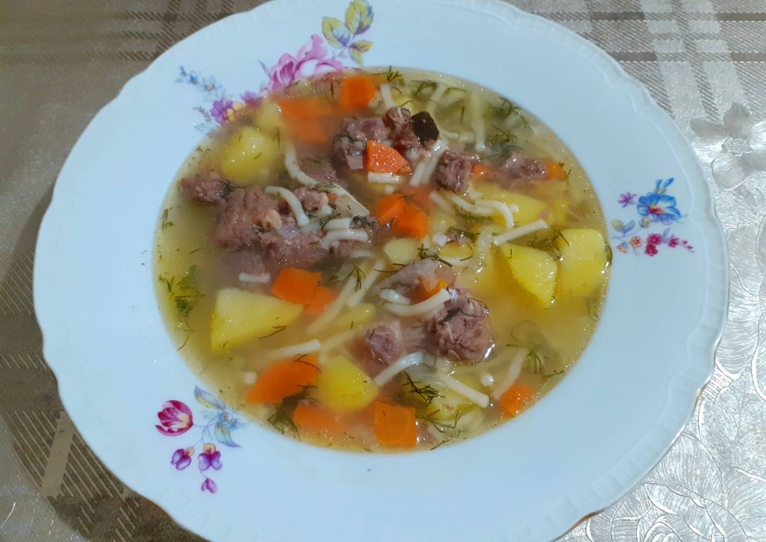 Гречка с тушенкой в мультиварке: традиционный рецепт