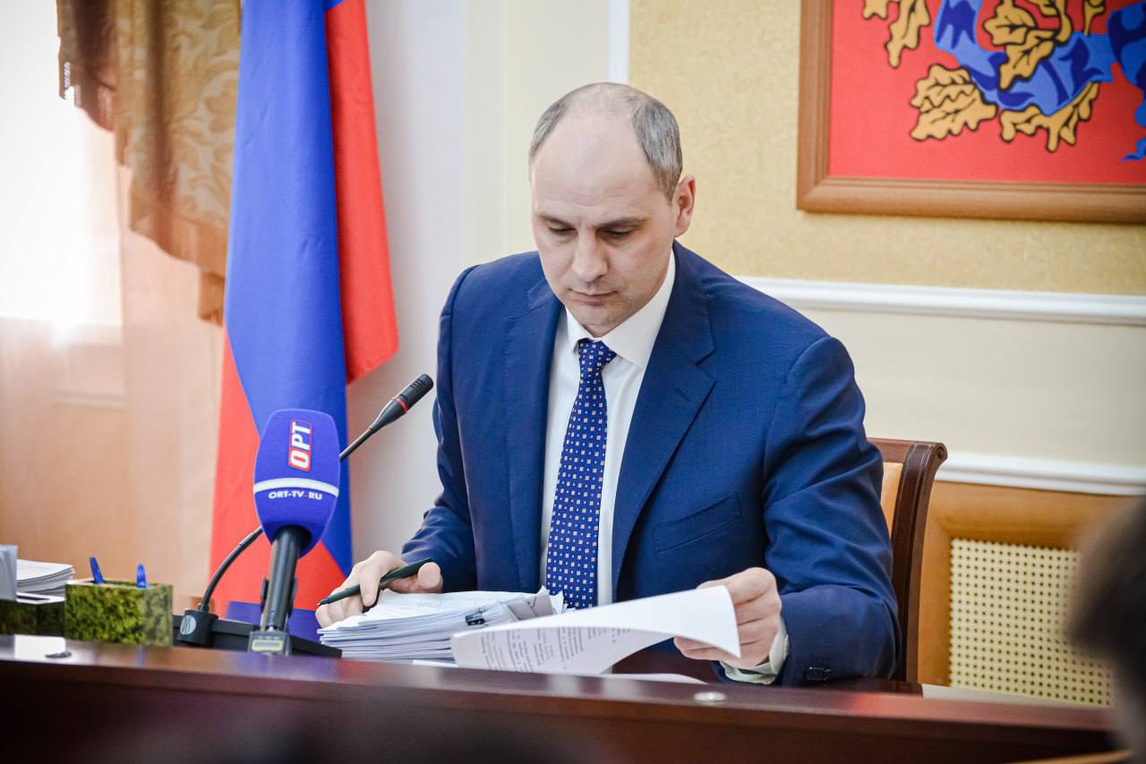 Сколько денег тратить в месяц на еду статистика и примеры