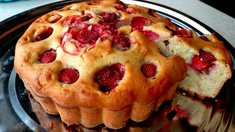 Шарлотка на сковороде с яблоками - быстрый рецепт яблочного пирога на плите пошагово с фото