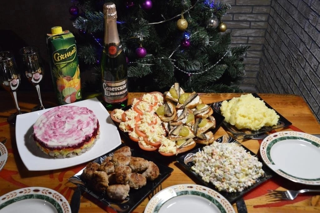 Бюджетное меню на новый год 2021: вкусное и красивое за 2,5 часа |