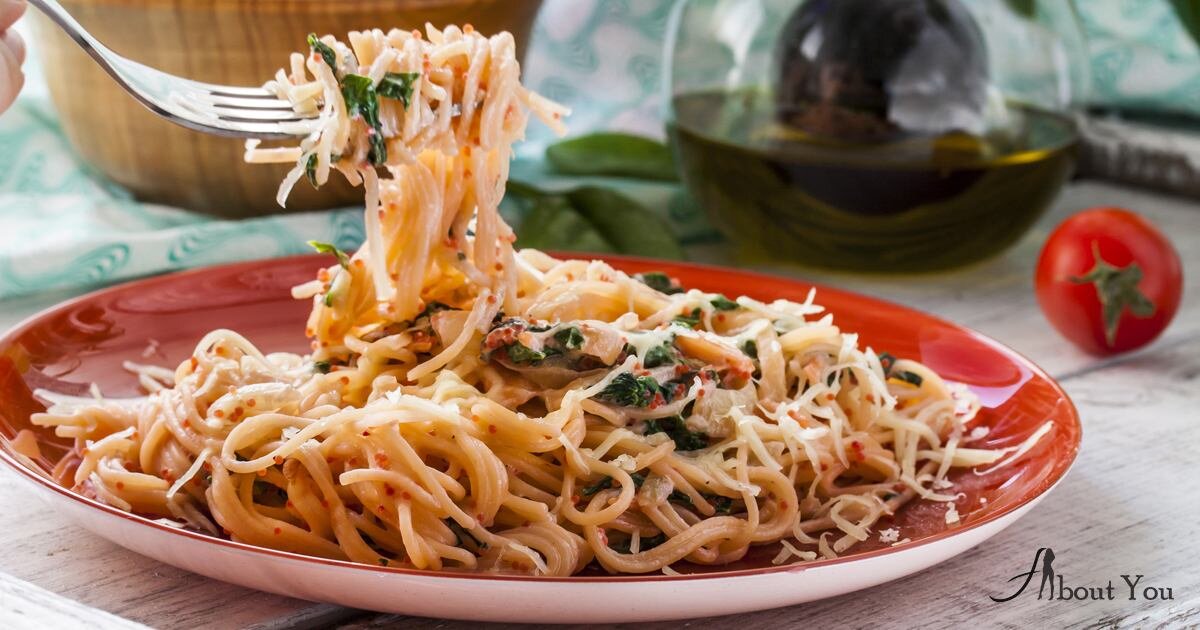 Макароны с сырным соусом - залог вкусного и сытного обеда: рецепт с фото